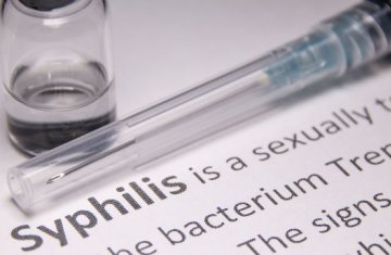 Syfilis se dá zaměnit za jinou chorobu a zanedbat tak léčbu: Jak bezpečně rozeznat příznaky syfilis (příjice)?
